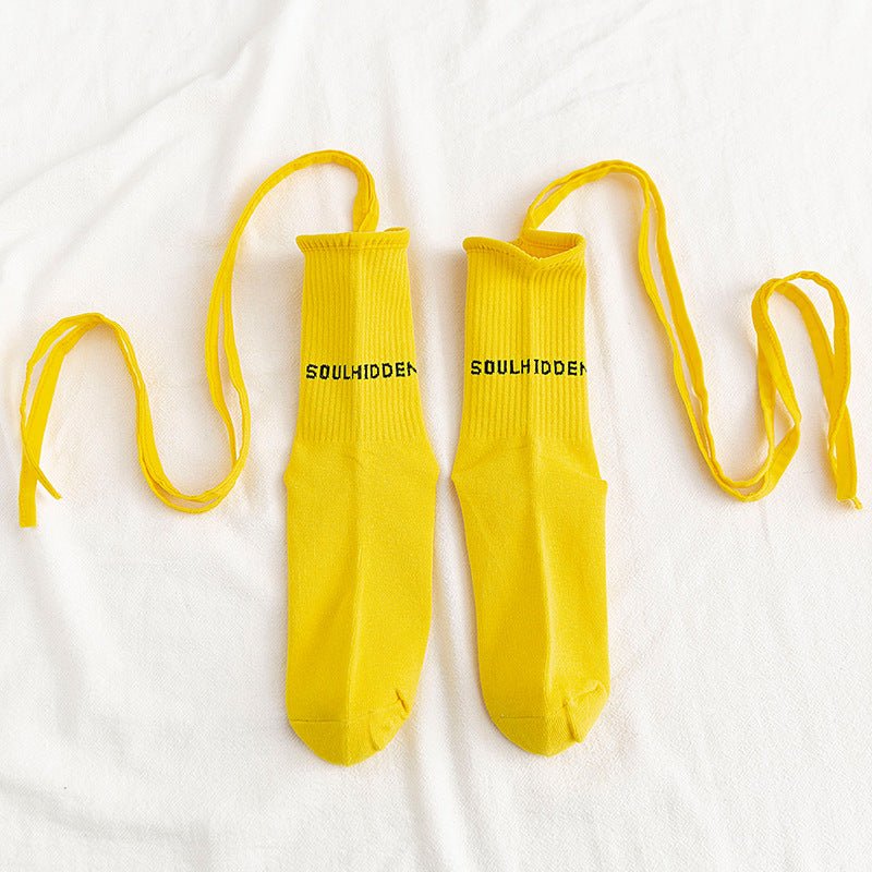 SoulHiddenSockss in yellow with tie
