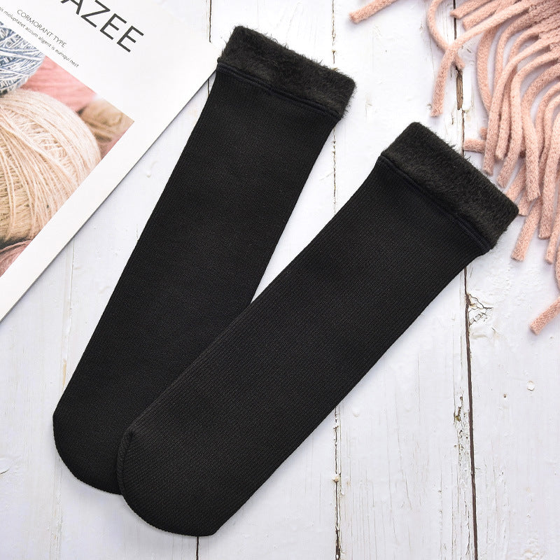 Heathered Hug Ankle Socks in black