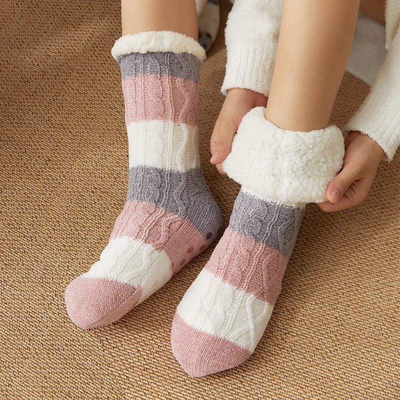 Non slip socks in pink